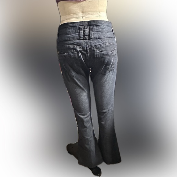 Jeans - Picture 2 of 5